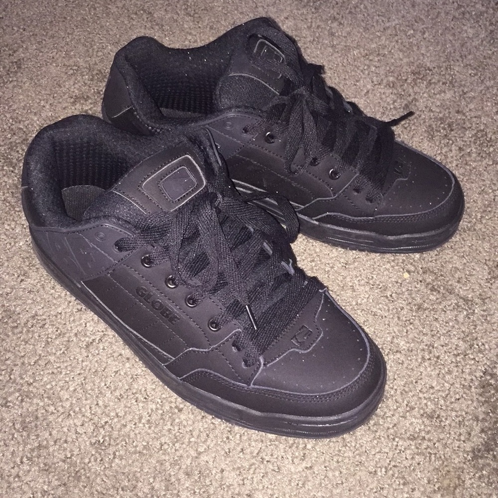 Globe Australia Black Men’s Shoes size 11